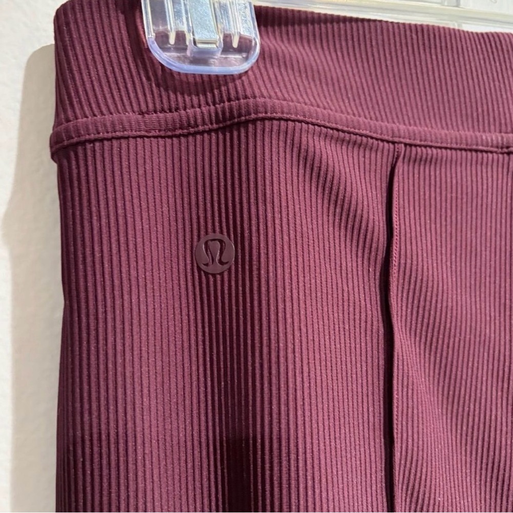 LuLuLemon Ribbed High Rise wide leg - Picture 4 of 6